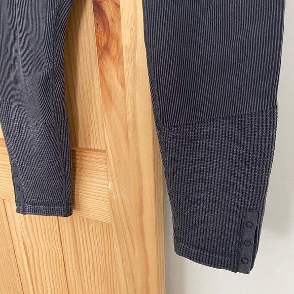 Dark Grey Ribbed Arie Offline Leggings Size XL - Picture 2 of 3